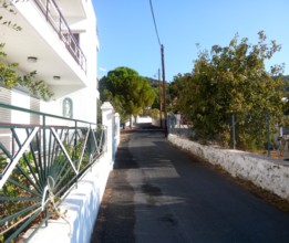 Straduta in Agia Marina